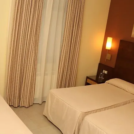 Hotel Macami 2*