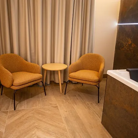 Otel Macami 2*