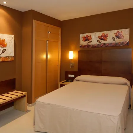 Macami فندق إل كاربيو