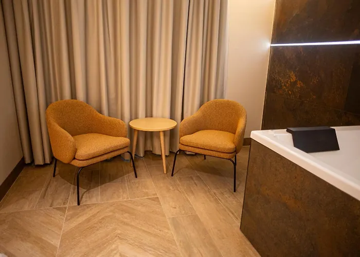 Otel Macami 2*