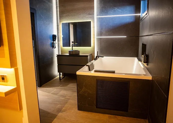 Macami Otel 2*