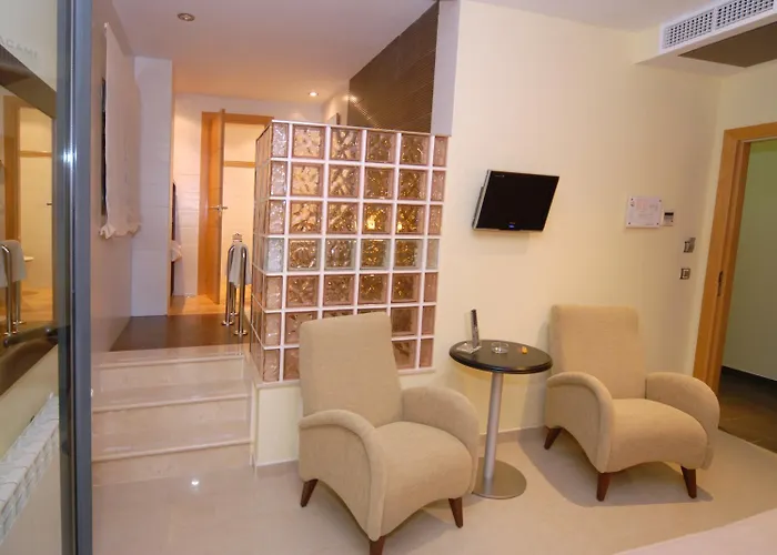 Otel Macami 2*